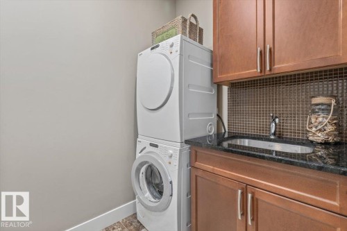 33 88 Lacombe Drive, St. Albert, AB - Indoor Photo Showing Laundry Room