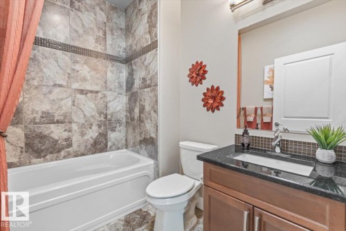 33 88 Lacombe Drive, St. Albert, AB - Indoor Photo Showing Bathroom