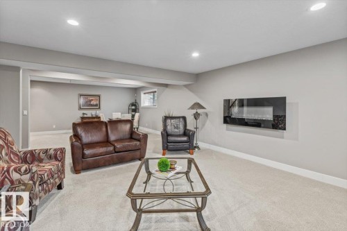 33 88 Lacombe Drive, St. Albert, AB - Indoor