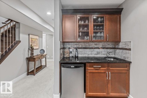 33 88 Lacombe Drive, St. Albert, AB - Indoor Photo Showing Kitchen