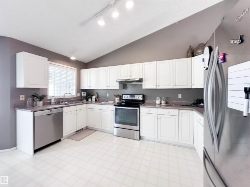 2116 152 Avenue, Edmonton, AB 