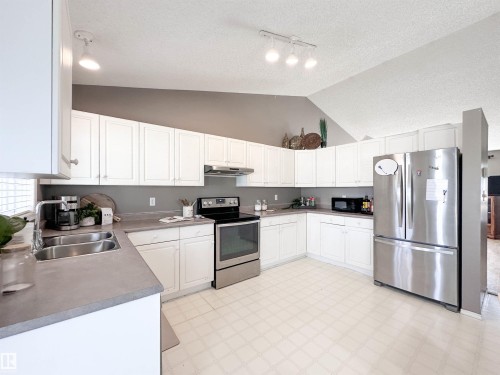 2116 152 Avenue, Edmonton, AB 
