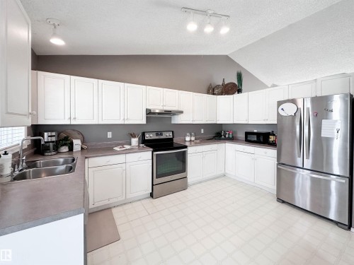 2116 152 Avenue, Edmonton, AB 