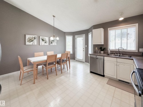 2116 152 Avenue, Edmonton, AB 