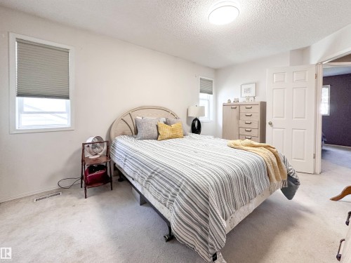 2116 152 Avenue, Edmonton, AB 