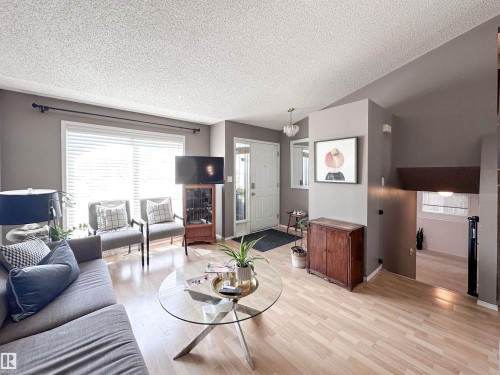 2116 152 Avenue, Edmonton, AB 