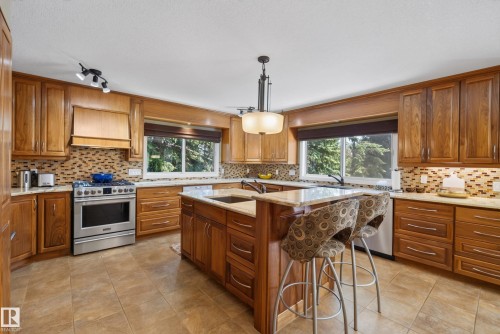 17 High Ridge Crescent, Sherwood Park, AB 