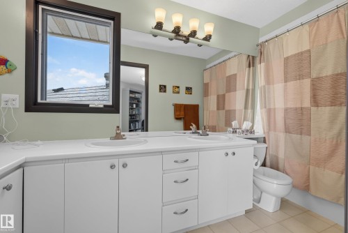2nd bedroom ensuite - 17 High Ridge Crescent, Sherwood Park, AB 