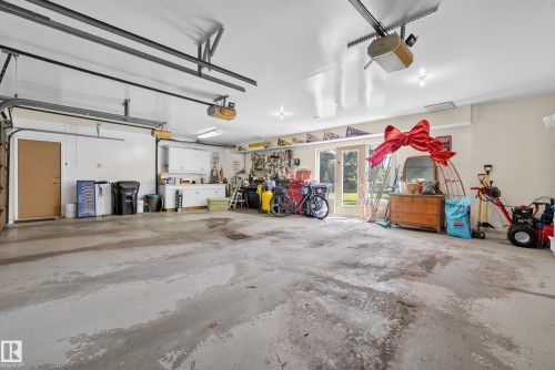17 High Ridge Crescent, Sherwood Park, AB 