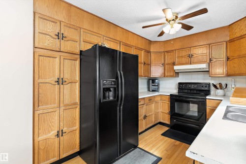 1048 105 Street, Edmonton, AB 