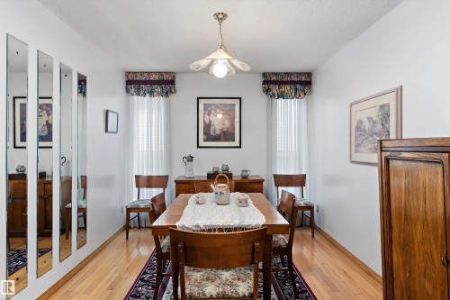 1048 105 Street, Edmonton, AB 