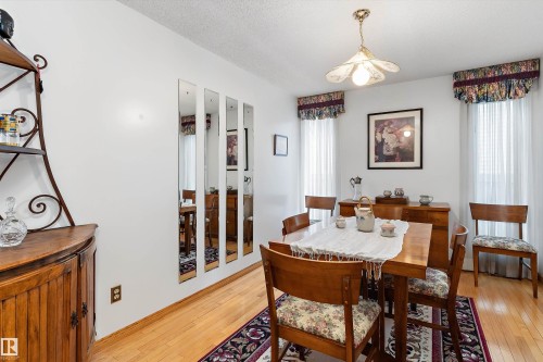 1048 105 Street, Edmonton, AB 
