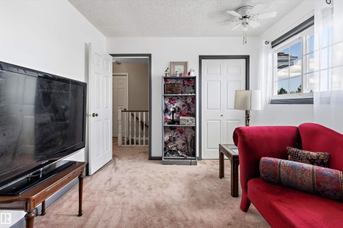 1048 105 Street, Edmonton, AB 