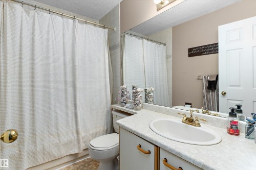 1048 105 Street, Edmonton, AB 