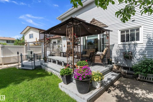 1048 105 Street, Edmonton, AB 