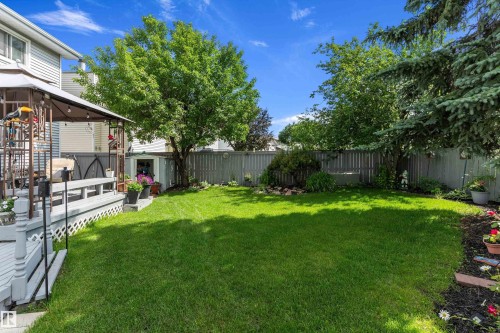 1048 105 Street, Edmonton, AB 