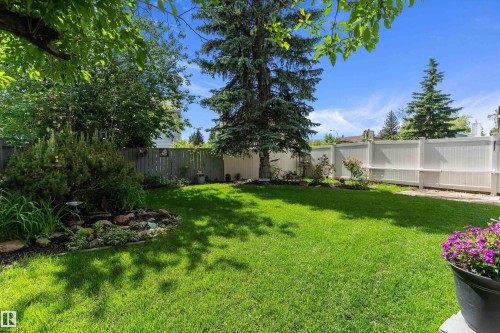 1048 105 Street, Edmonton, AB 