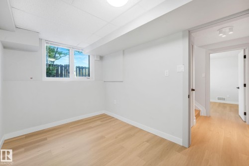 10617 34 Street, Edmonton, AB 