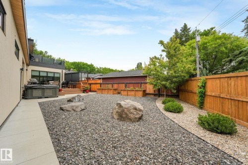 11247 71 Avenue, Edmonton, AB 