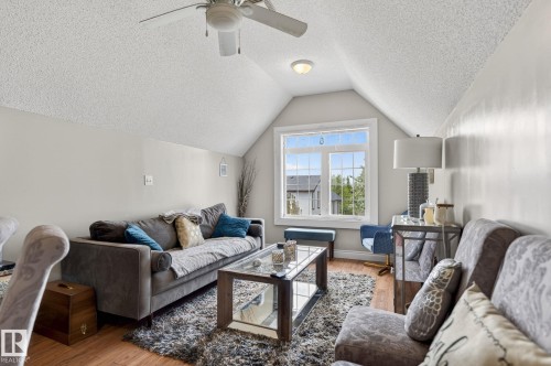 1844 Towne Centre Boulevard, Edmonton, AB - Indoor Photo Showing Living Room