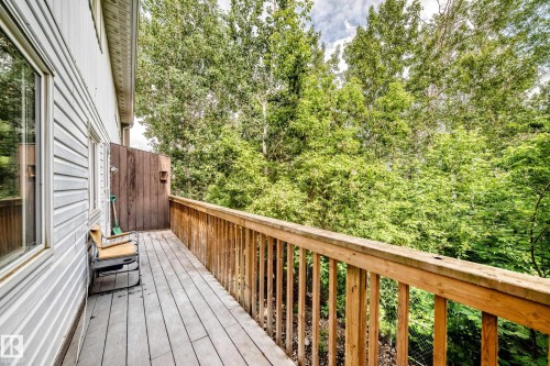 Spacious outdoor deck with wood-finish flooring and railing - 191 Ridgewood Terrace, St. Albert, AB 