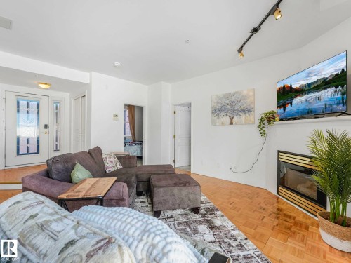 110 10728 82 Avenue, Edmonton, AB 