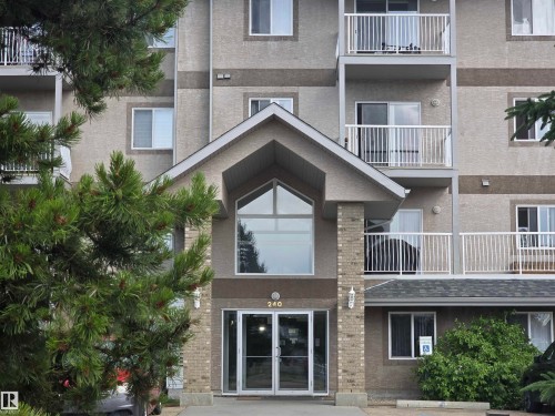 204 240 SPRUCE RIDGE Road  Spruce Grove, AB T7X 0G5
