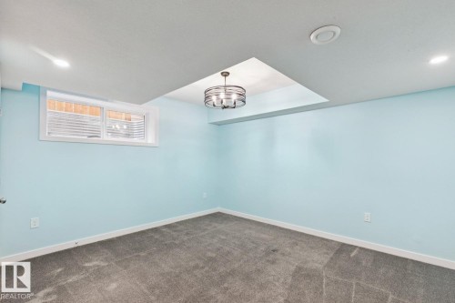 2545 Amerongen Crescent, Edmonton, AB - Indoor Photo Showing Other Room