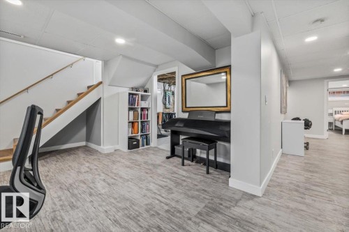 8523 143 Street, Edmonton, AB - Indoor Photo Showing Other Room