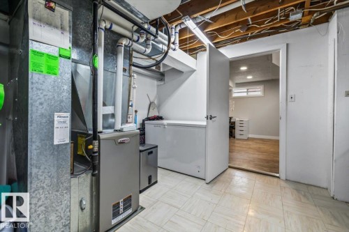 8523 143 Street, Edmonton, AB - Indoor Photo Showing Laundry Room