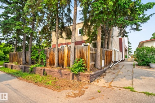 4 9529 87 Avenue, Edmonton, AB 