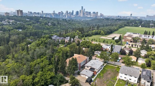 4 9529 87 Avenue, Edmonton, AB 