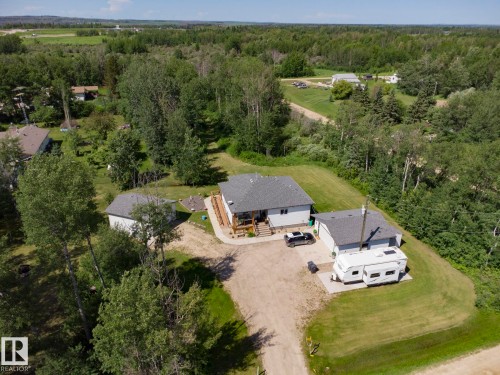 8 Main Street, Entwistle, AB 