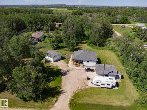 8 Main Street, Entwistle, AB 