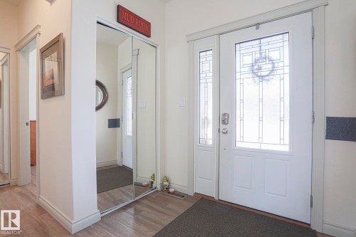 8 Main Street, Entwistle, AB 