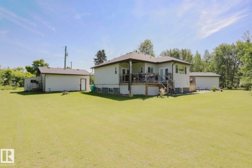8 Main Street, Entwistle, AB 