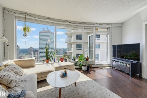 2204 10152 104 Street, Edmonton, AB 