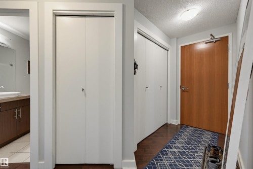 2204 10152 104 Street, Edmonton, AB 