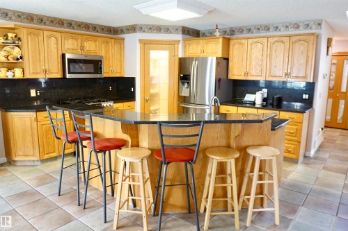 8504 160A Avenue, Edmonton, AB 