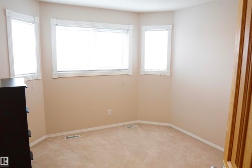 8504 160A Avenue, Edmonton, AB 