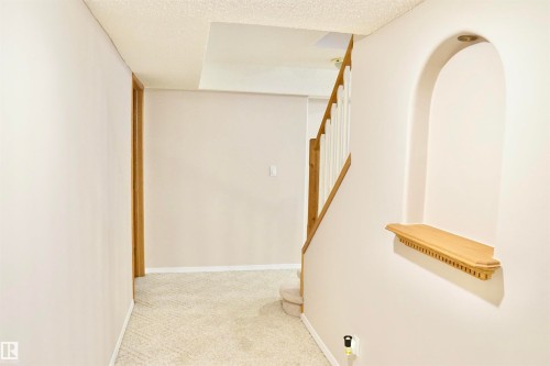 8504 160A Avenue, Edmonton, AB 