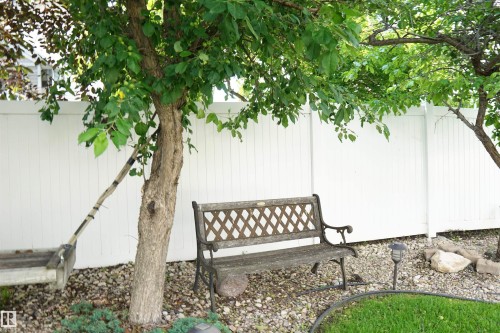 8504 160A Avenue, Edmonton, AB 