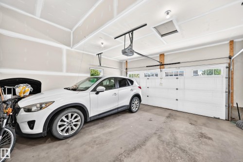 5719 Greenough Landing Landing, Edmonton, AB 