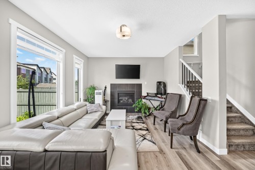 5719 Greenough Landing Landing, Edmonton, AB 