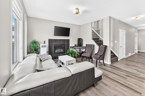 5719 Greenough Landing Landing, Edmonton, AB 