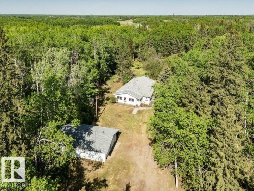 4-51513 Rge Rd 265  Rural Parkland County, AB T7Y 1E3