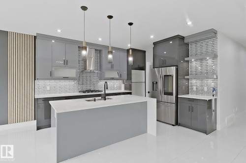 1836 22 Street, Edmonton, AB 