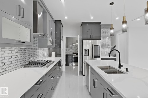 1836 22 Street, Edmonton, AB 
