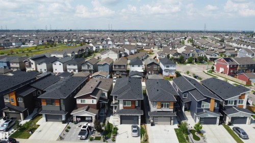 1836 22 Street, Edmonton, AB 
