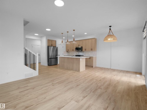 3332 168 Street Sw, Edmonton, AB 